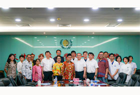 Visiting the First Affiliated Hospital of Tianjin University of Traditional Chinese Medicine with Indonesian Ambassador Zhou Haoli in 2023